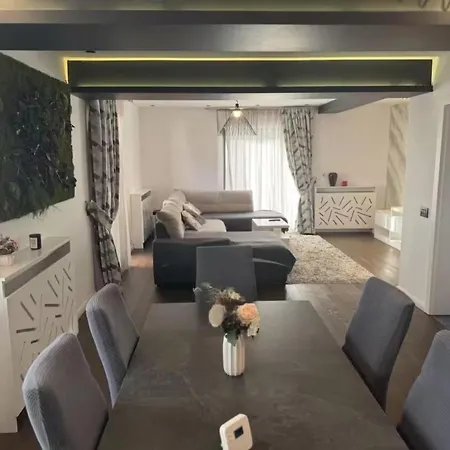 Daire New, Complete Equipped With Spa, Indoor Pool And Parking Place *